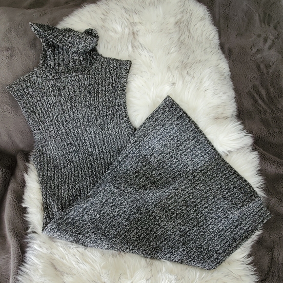 3/$15 Gray midi sleeveless turtleneck dress Medium - Picture 1 of 8